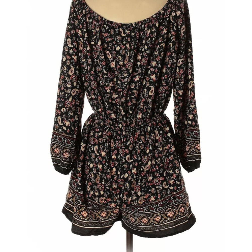 Adorable romper. - Picture 2 of 2
